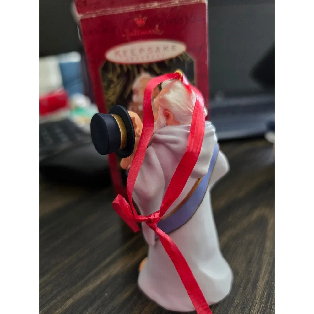 Hallmark Keepsake Ornament Welcome to 2000 Father Time Baby New Year Millennium